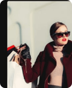 متسوّقة مع إكسسوارات